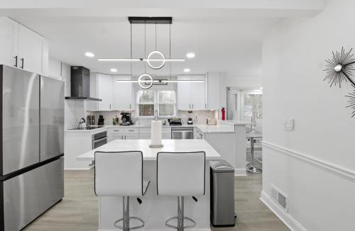 Grayson House | Brand New Modern Home 4BR-3BA Stylish Cozy