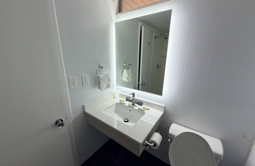 Greensboro Hotel | Bravo Inn Greensboro