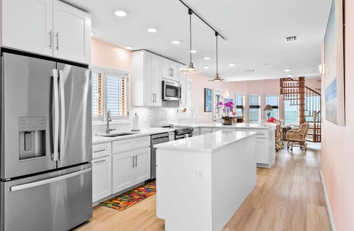 Ilexhurst House | Breakers 1 | A Classic Old Florida Beach Cottage – Fully Restored