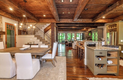 Lake Toxaway House | Breath in the mountains and play or rest by the lake