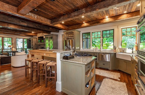 Lake Toxaway House | Breath in the mountains and play or rest by the lake