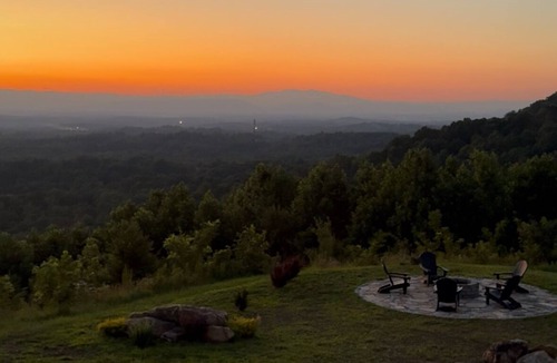 Morganton House | Breathtaking Mountain Retreat; Relax and Rejuvenate with Unmatched Scenic Beauty