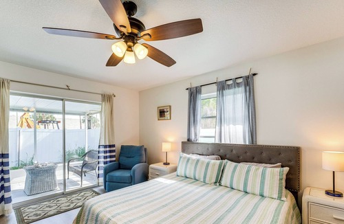 Grove City Condo | Breezy Englewood Condo w/ Community Pool!