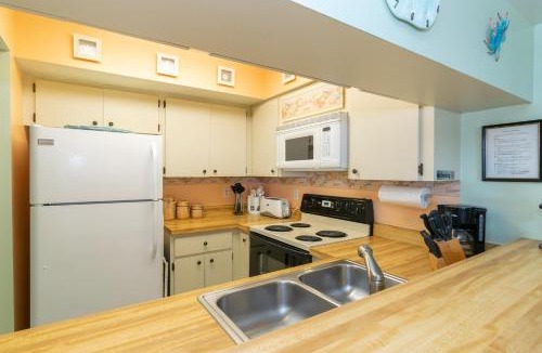 Bradenton Beach House | Bridgeport Condo 211