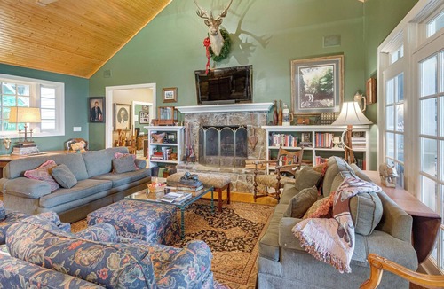 Pelham House | Brigadoon: Wide Open Valley Views, Monteagle/Sewanee: located by The Assembly.