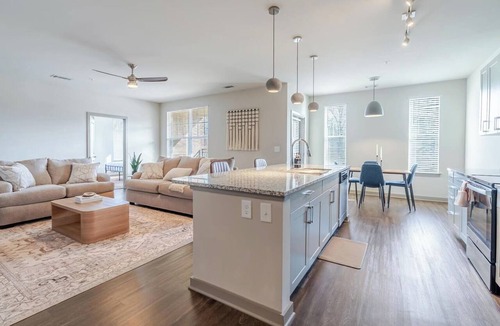 Matthews Apartment | Bright, Cozy 3BD Apt in Heart of Matthews