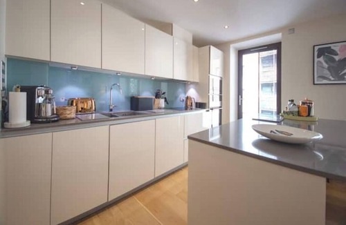 Vincent Square Apartment | Bright & Modern Westminster 2-Bed Apartment with AC