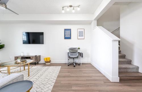 Delray Beach Apartment | Bright open Townhome Delray Beach