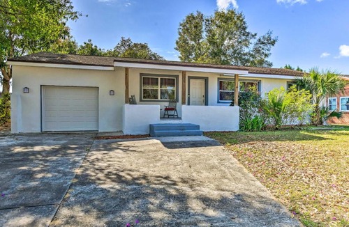 Florida South Atlantic Coast House | Bright, Pet-Friendly Retreat in Avon Park!