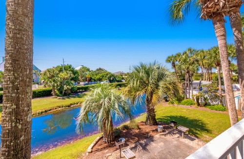 Gulf Place Condo | Bright Santa Rosa Beach Villa w/community pools & hot tub - Next to Gulf