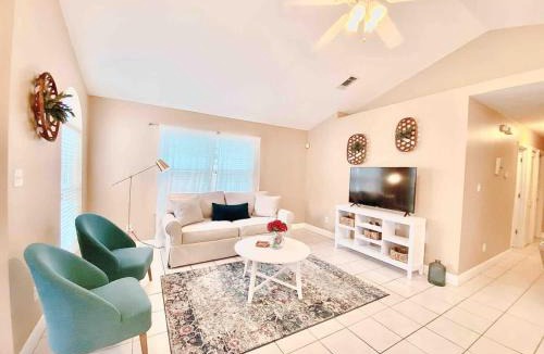 Tallahassee House | Bright & Spacious Getaway in Lovely NE Tallahassee