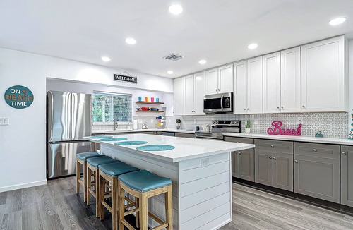 Iona House | Bring Your Boat! Updated Home Close to 3 Beaches