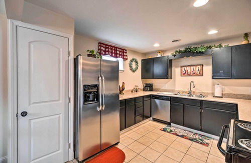 Bristol House | Bristol Escape w/Patio, 2 Mi to Downtown!
