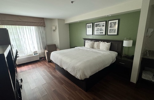 Sumter Hotel | Broad St Inn