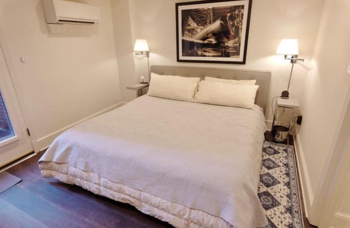 Logan Circle Apartment | Brownstone Logan Studio - 1 mile to White House