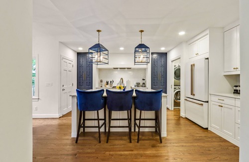 South Tuxedo Park House | Buckhead 4-BDRM,3.5 Bath Cozy house, with Piano. 5mins to The Shops of Buckhead