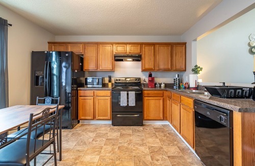 Cartersville House | Budget-Friendly 4BR Near Downtown Cartersville