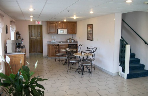 Pittsburg Hotel | Budget Host Westgate Inn