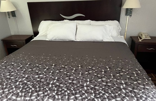 Griffin Heights Hotel | Budget Inn