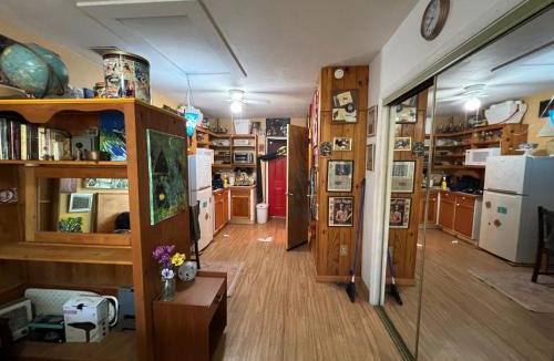 Cutler Bay House | Bungalow Oasis Central Location from Miami to Keys, Pets Welcome, Yard,Terrace, Free Fast WiFi & Cable