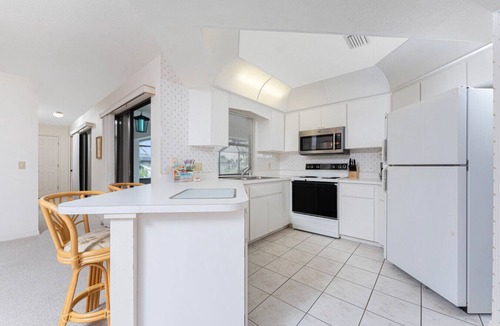 Pebble Beach House | Bunker Lane Breeze – Rotonda West Pool Retreat