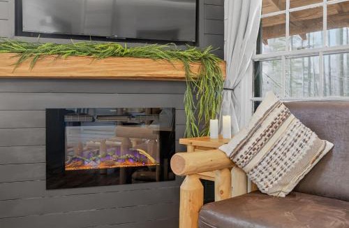 Saluda House | Buzzard Roost cabin at Cabin Fever in NC