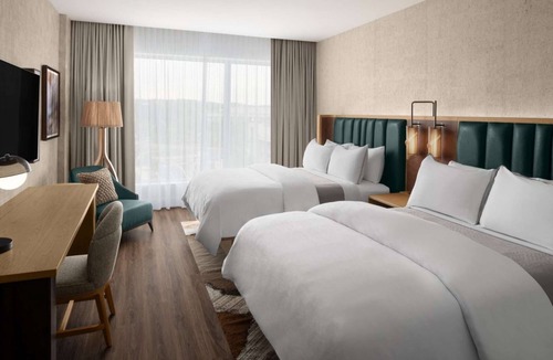 Duluth Hotel | By Gas South Convention Center + Rooftop Bar. Pool