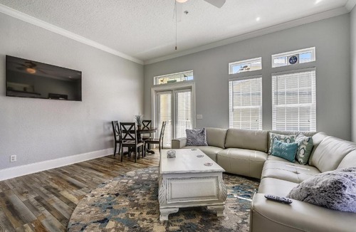 El Centro Beach House | C Dreams by Book That Condo