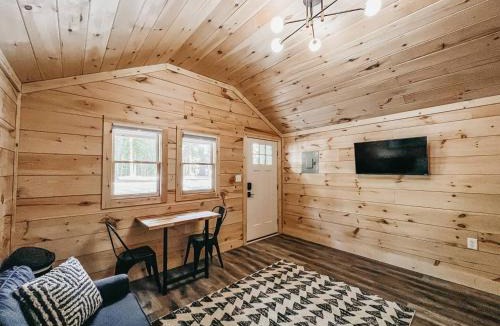 Hartwell Other | Cabin #5 One bedroom with Kitchen