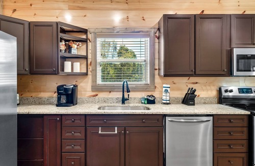 Sevierville Cabin | Cabin Bliss | Hot Tub, Games & Scenic Yard Escape