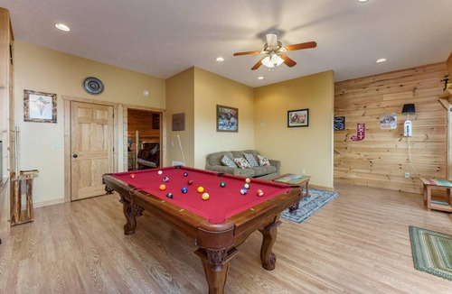 Gatlinburg - Pigeon Forge House | Caddy Shack: Mountain View, Pool Table