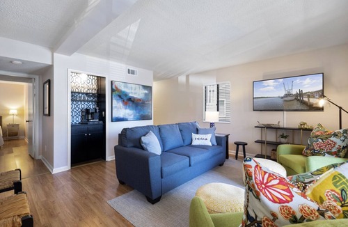 Calabash Condo | Calabash Style Condo w/King Bed & Pool