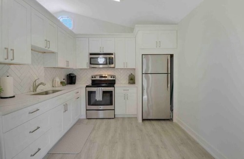 Stuart Apartment | Camden Cottage # 4 - Downtown Stuart
