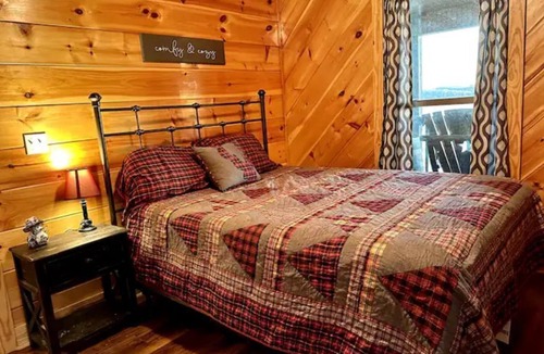 Waterloo Cabin | Camp Paradise on Pickwick Lake