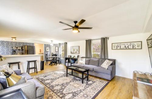 Sevierville House | Camp-Style Cabin Near Pigeon Forge: Fire Pit, Deck