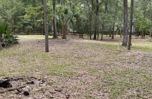 Dowling Park RV Rental | Campsite is locate on the suwannee river. Has power, water and RV hook up!