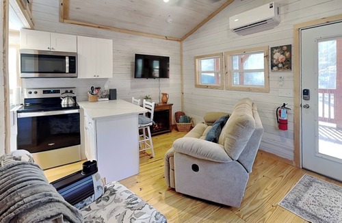 Cosby Cabin | Caney Creek