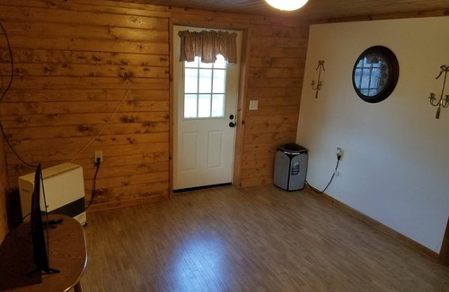 Piney Creek Cabin | CAPE CODE BEAUTY IN THE APPALACHIANS