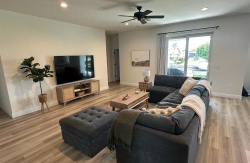 Fort Myers House | Cape Coral-Ft Myers Waterfront Four Bedroom Home