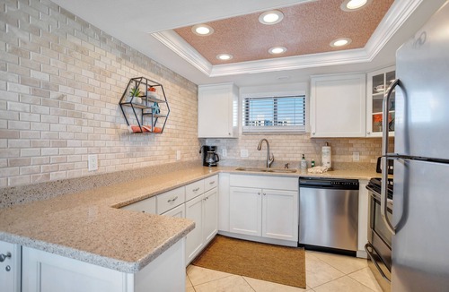 St. Pete Beach Condo | 🌴 Caprice Resort Unit #304 – Renovated Gulf Front Retreat for Four Guests