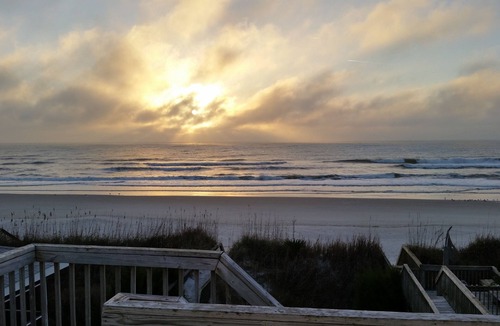 Topsail Beach House | 'Captain Andy's' - Beachfront Family Vacation Perfection