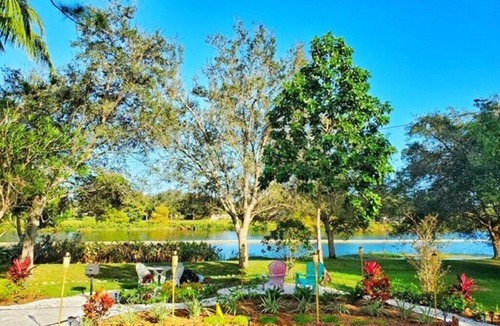 Stuart Cottage | Captain Cove’s Cottage - Oasis by the Marina