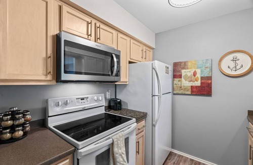 North Capitol Condo | Captain's Quarters Riverfront #1