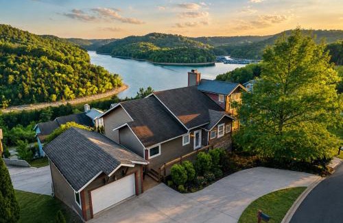 Smithville House | Captain's Quarters