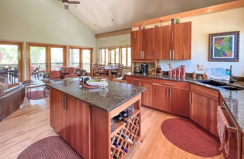 Safety Harbor Club House | Captivating Cabana – Luxury home, Boat Slip, Golf Cart, Pool, Pickleball, & Club