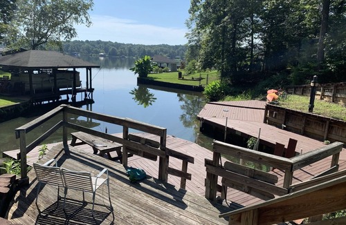 Eatonton House | Carey’s Cove on Lake Sinclair
