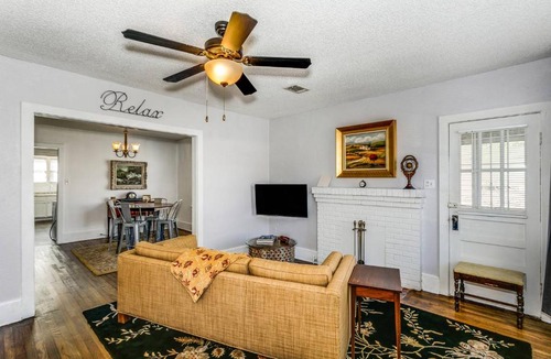 Old East Hill House | Casa Alcaniz