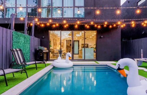 Buena Vista Villa | Casa Bella in Design District/Wynwood