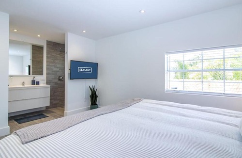 The Roads House | Casa Blanca I Sextant