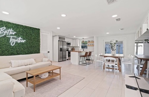 Jacksonville Beach House | Casa Coco: Updated Home Walking Distance to Beach